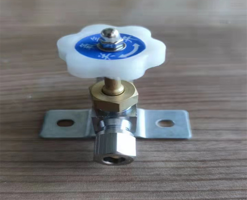 氧气房间维修阀门